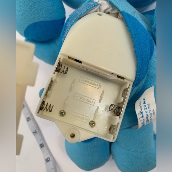 Vintage 1997 Blue from Blue’s Clues Tyco Music and Sound Dog Plush 12” - Picture 6 of 6